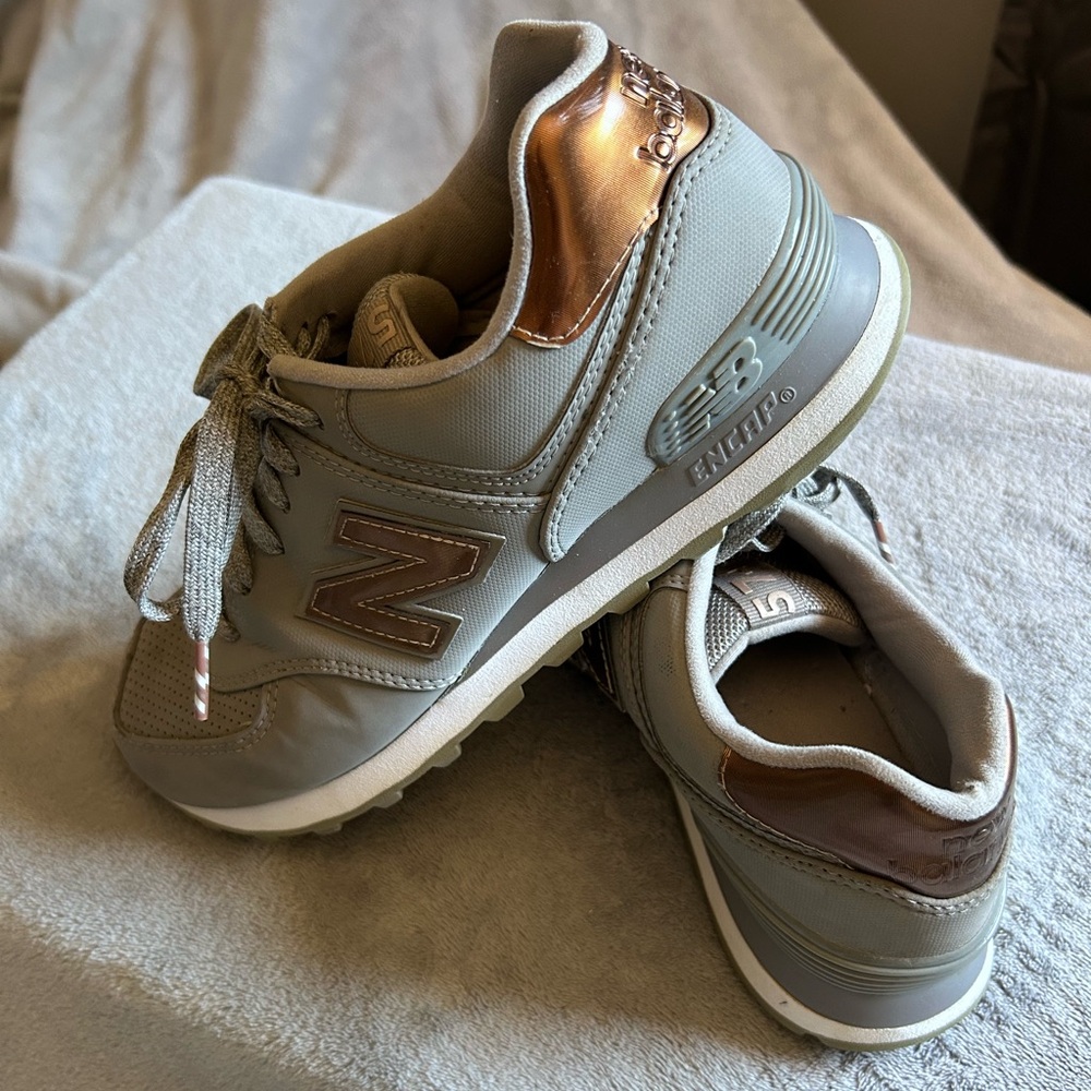 New Balance 574 Pennant Gray/Gold sneakers size 8